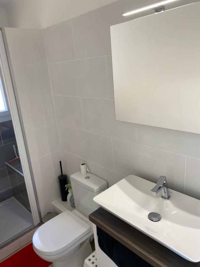Vacances Arbanaises - Appartements Giens Йер Экстерьер фото